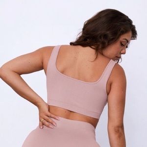 Set active amethyst box cut bra and sculptflex leggings